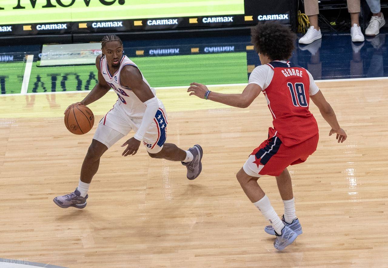 快船轻取76人,霍勒迪关键制胜 快船轻取76人,霍勒迪关键制胜