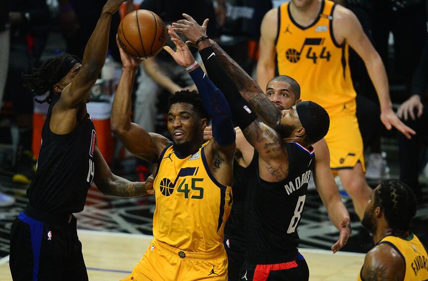 爵士鏖战国王，福克斯扛起全队