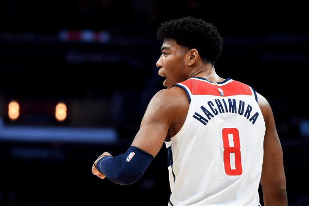 广东队逆转广州队,伦纳德点燃赛场 广东队逆转广州队,伦纳德点燃赛场