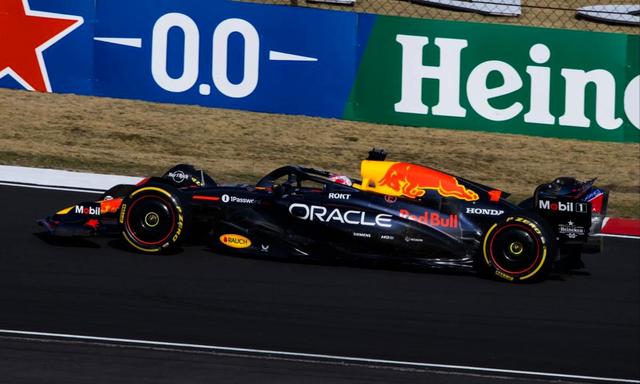 红牛车队翻盘迈凯伦,佩雷兹刷新纪录 红牛车队翻盘迈凯伦,佩雷兹刷新纪录