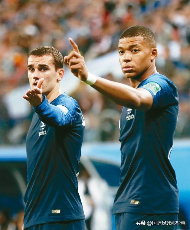 日本队完胜法国队，黄鸭组合带队取胜