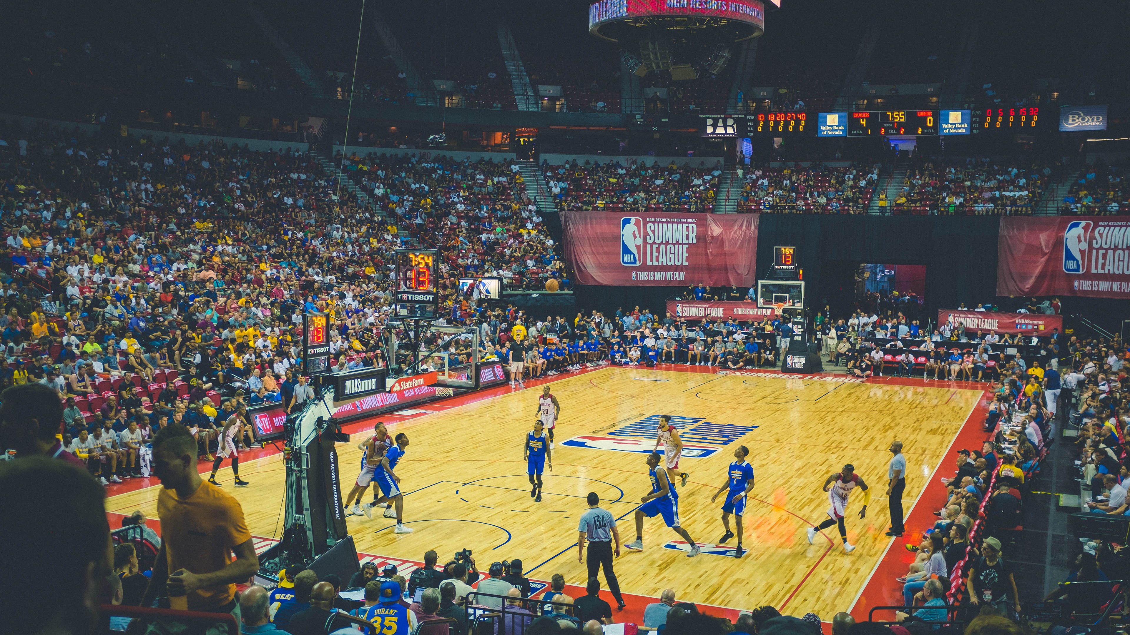 铁血印城，步行者西决生死战力克湖人，硬仗铸就传奇